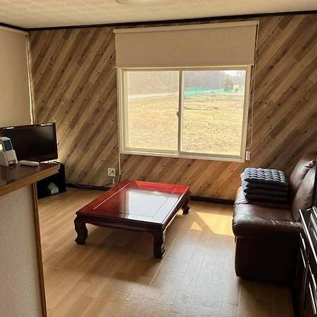 暮らすように過ごす温泉宿　白老大使館 Shiraoi ภายนอก รูปภาพ